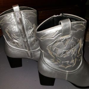 Flashy Silver Short Boots